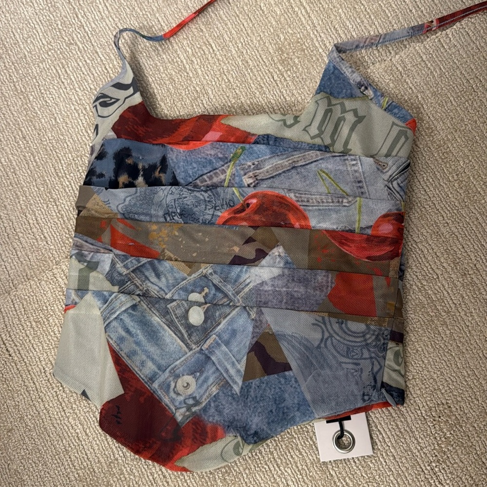 I am Gia corset